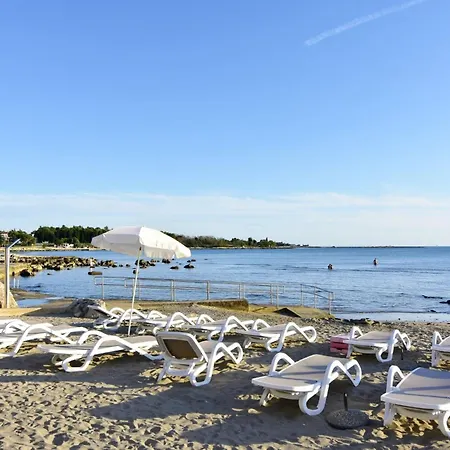 Apartamento With Parking Space Basanija, Umag - 27269 Savudrija